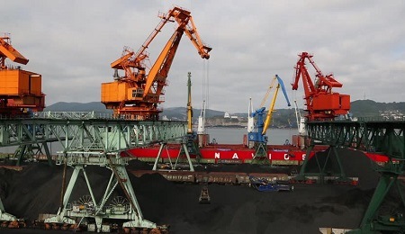 Федеральная служба по надзору в сфере природопользования ограничил часть работы одно из угольных терминалов порта Находка